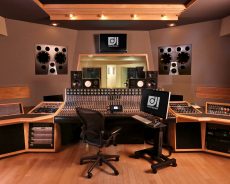 Choosing The Right Recording Studio For Impeccable Music Production